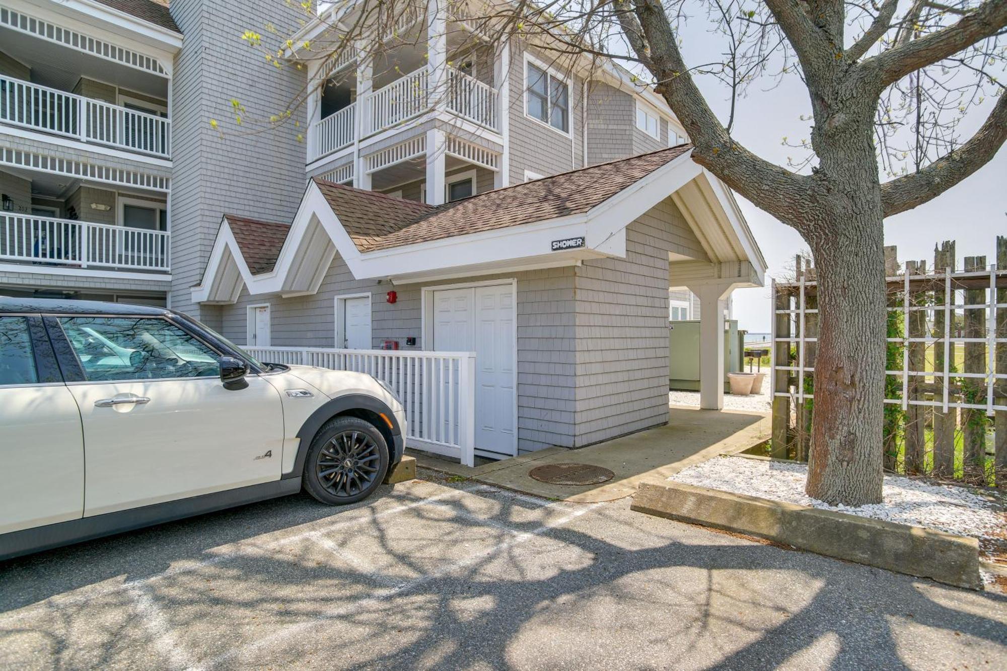 Breezy Oak Bluffs Condo - Steps To Inkwell Beach! Exterior foto
